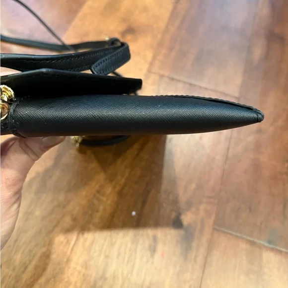 Michael Kors Jet Set Medium Envelope Clutch. - Picture 3 of 11